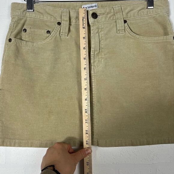 No Boundaries Y2K Tan Corduroy Mini Skirt Size 7 - Picture 7 of 11